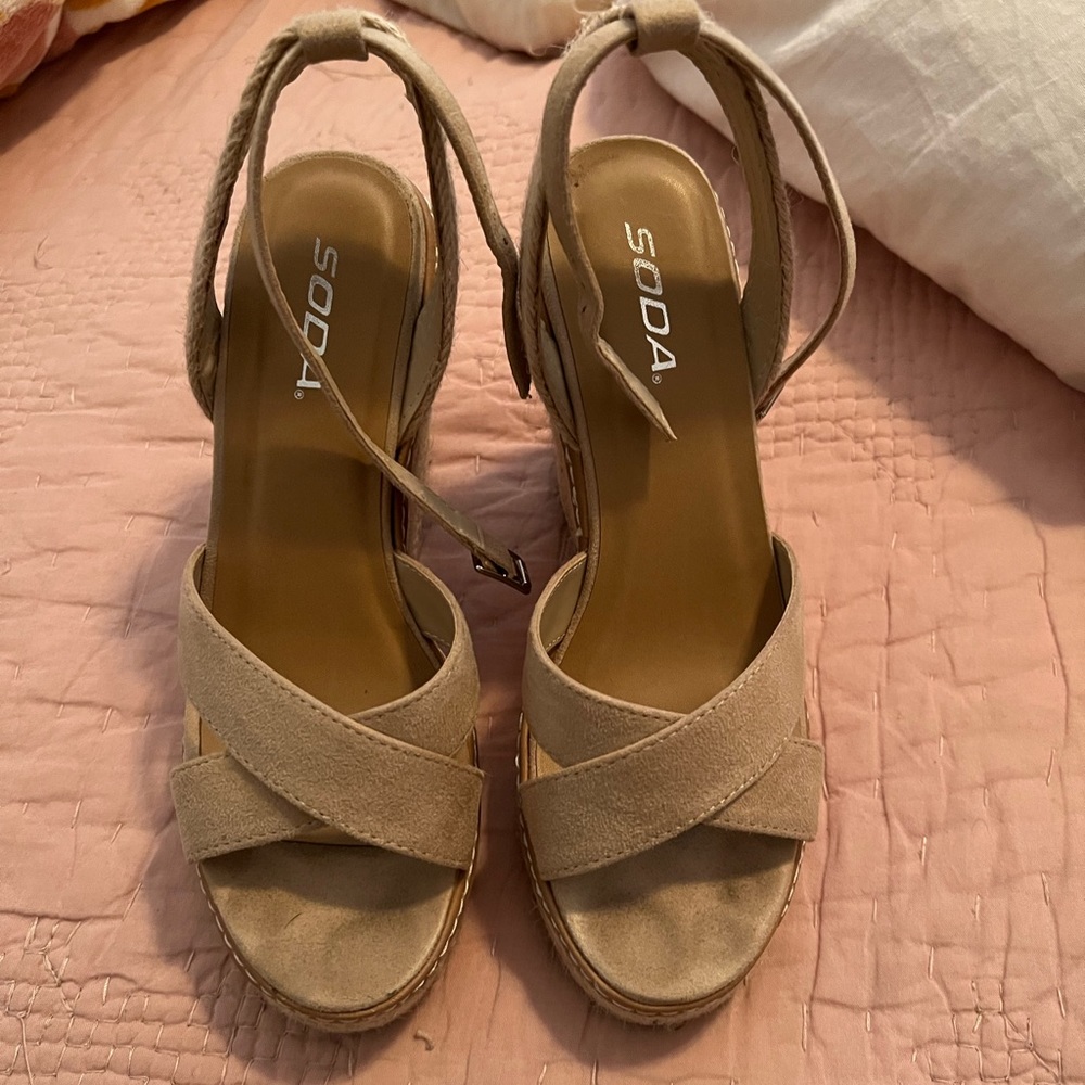 Soda Platform Wedges